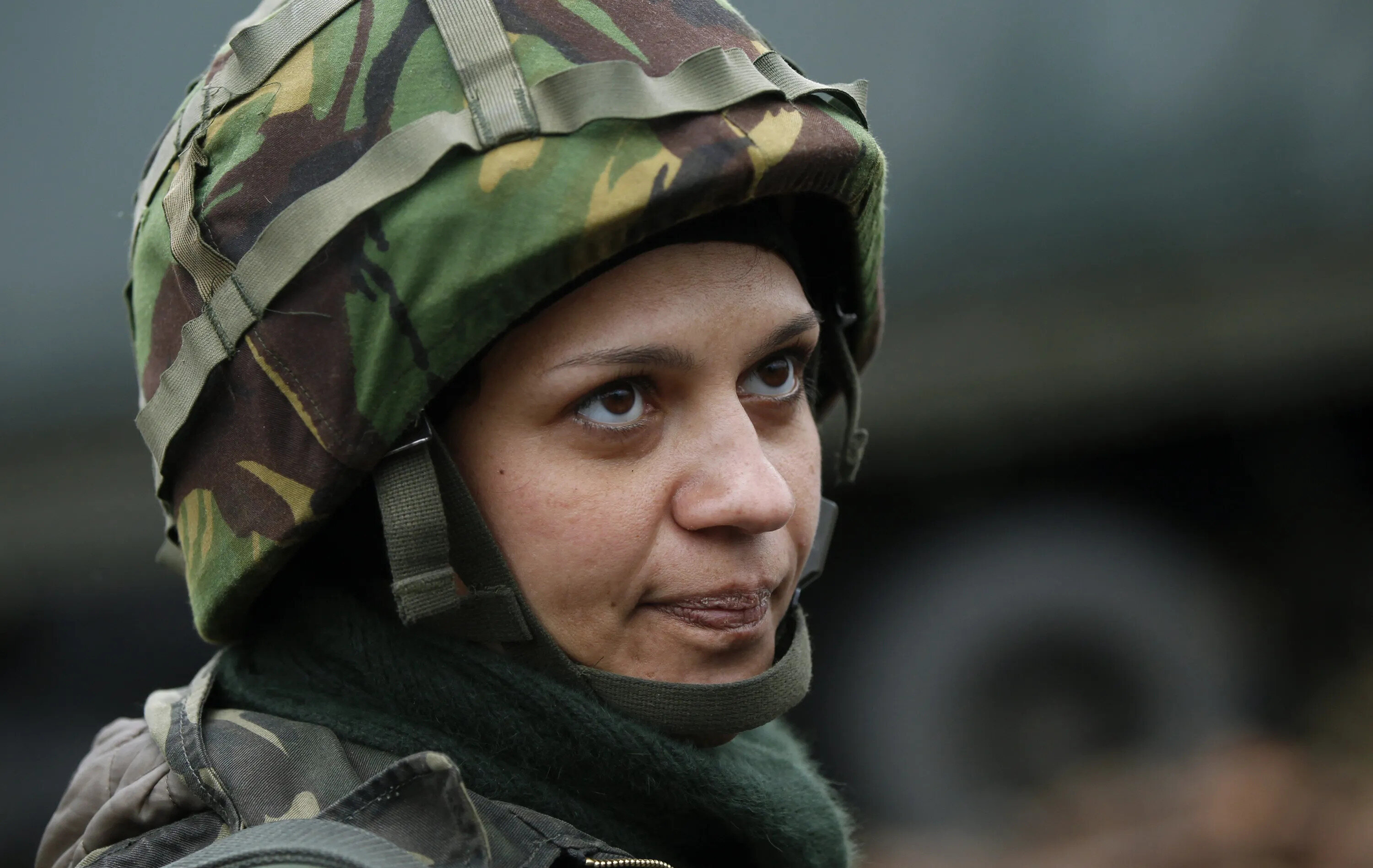Командование ВСУ отправляет женщин в зону боевых действий