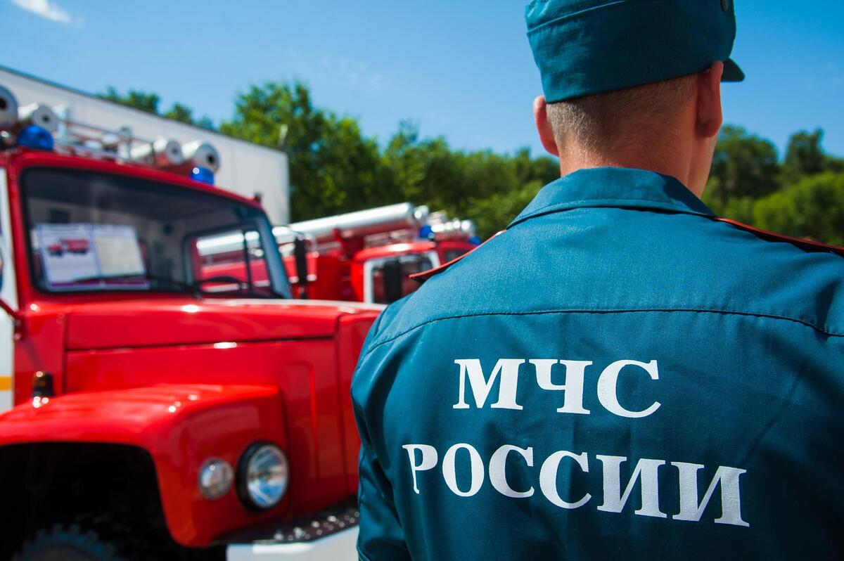 Сотрудники МЧС России посетили ветерана в Херсонской области