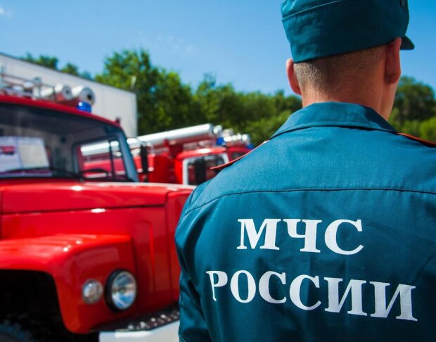 Сотрудники МЧС России посетили ветерана в Херсонской области