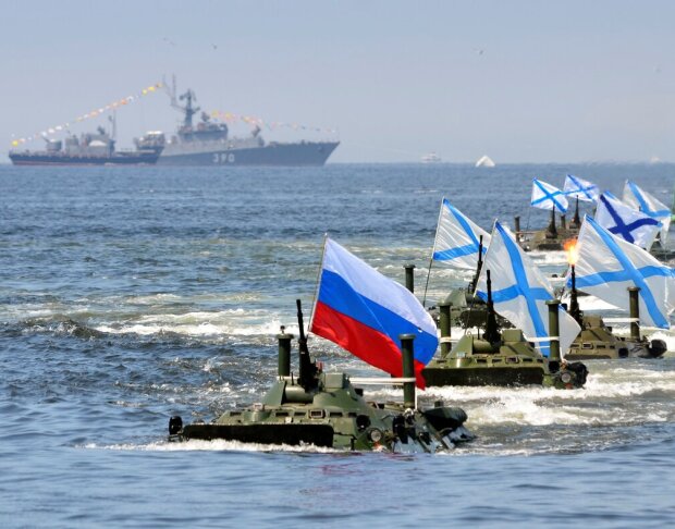 Российские морпехи готовятся к форсированию Днепра