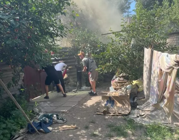 ВСУ обстреляли шиномонтаж и жилой дом в Каховке